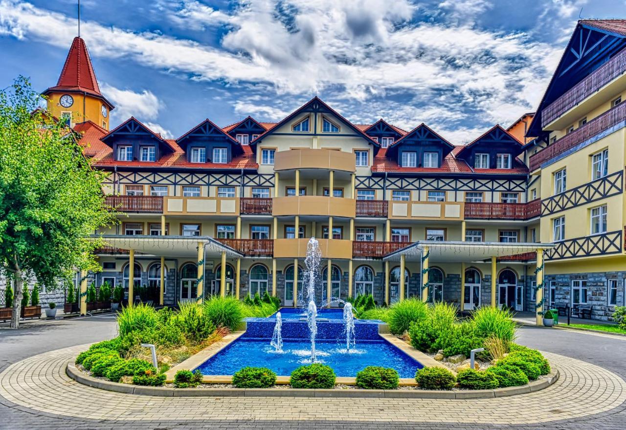 St Lukas Medical & Spa Świeradów-Zdrój Екстериор снимка